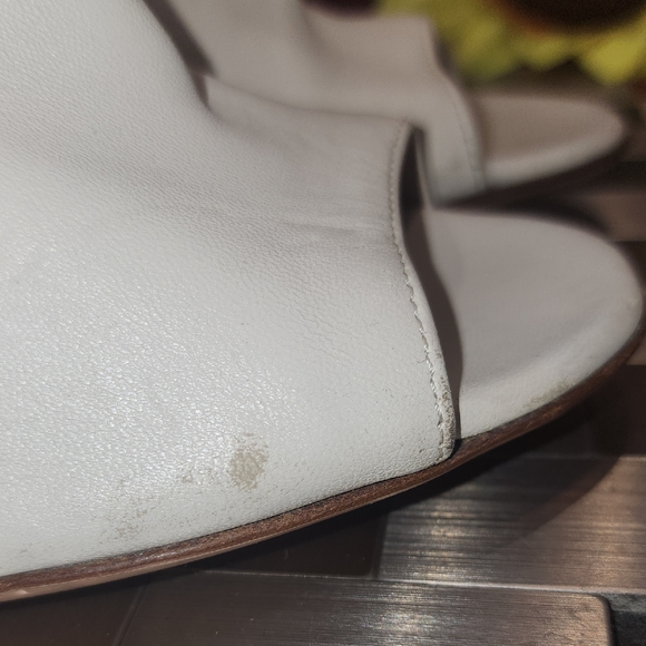 Gianvito Rossi Cream Peep-Toe Heeled Boots - Picture 6 of 10